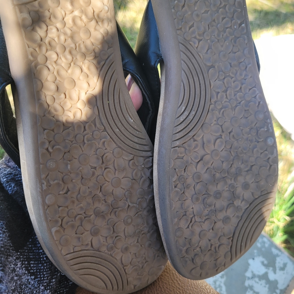Cliffs sandals - Picture 8 of 13